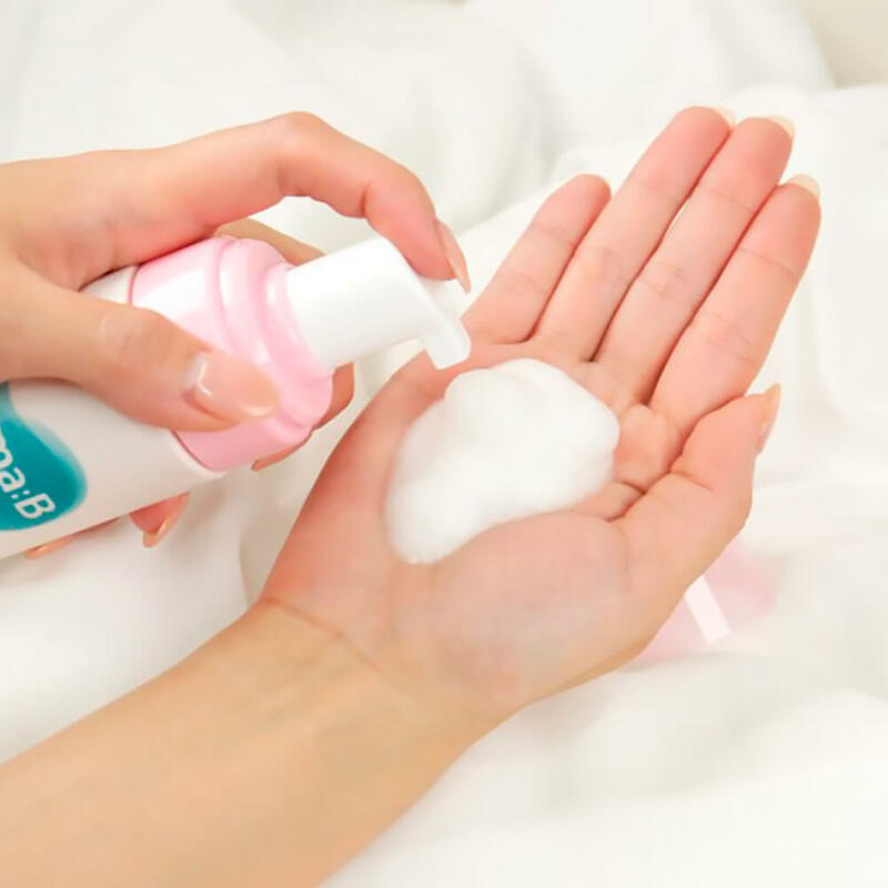 Mild Feminine Foaming Wash